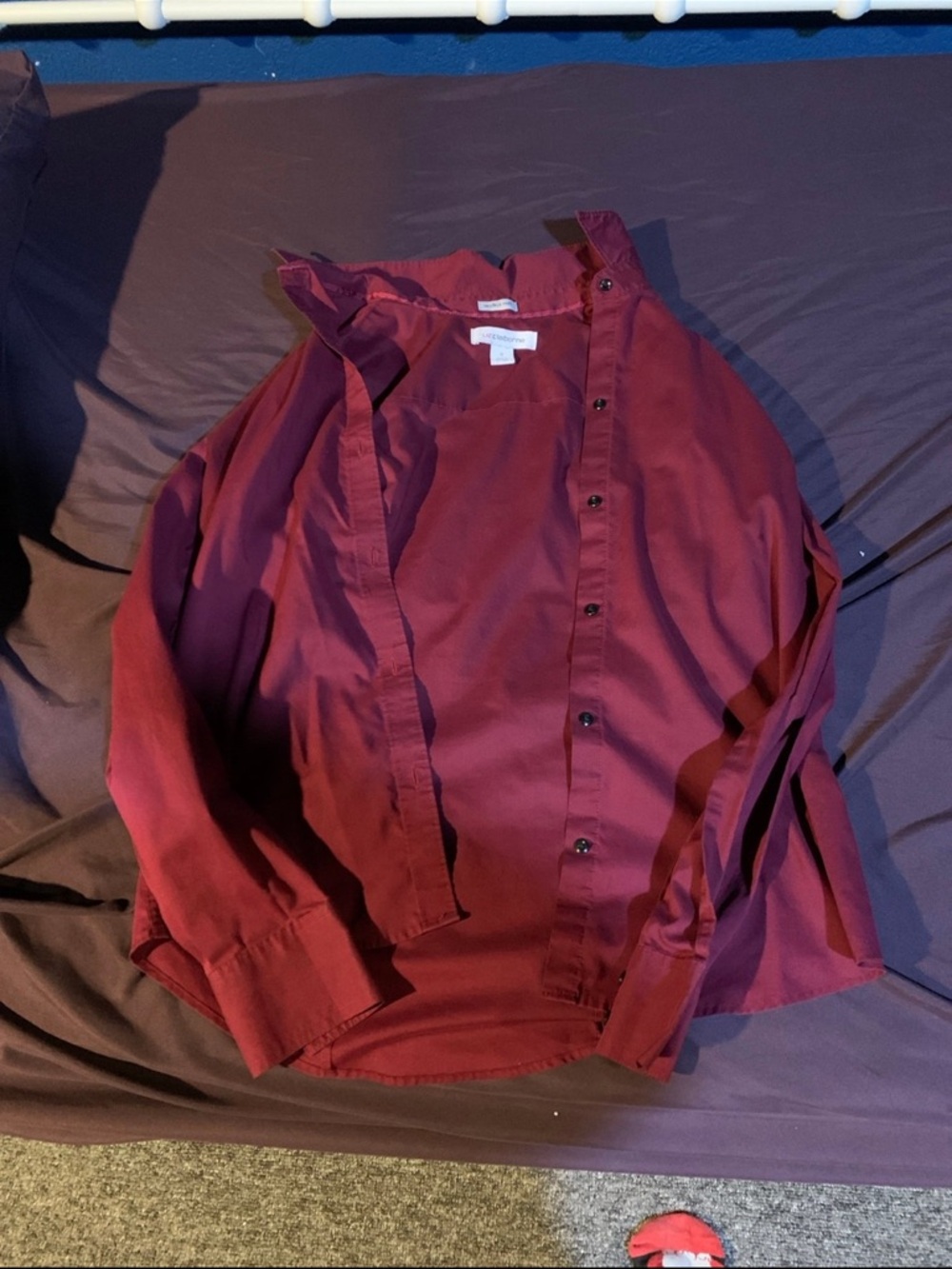 Liz Claiborne Button-Up Shirt in Deep Wine